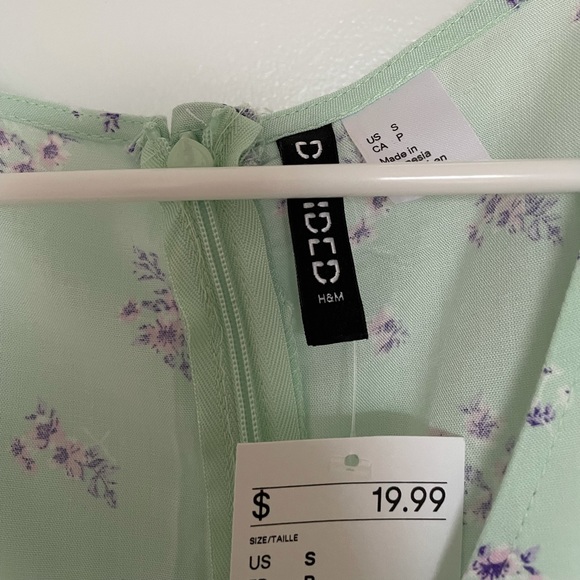 NWT H&M Blue Floral Ruffled Sleeve Tie Dress - Picture 4 of 6